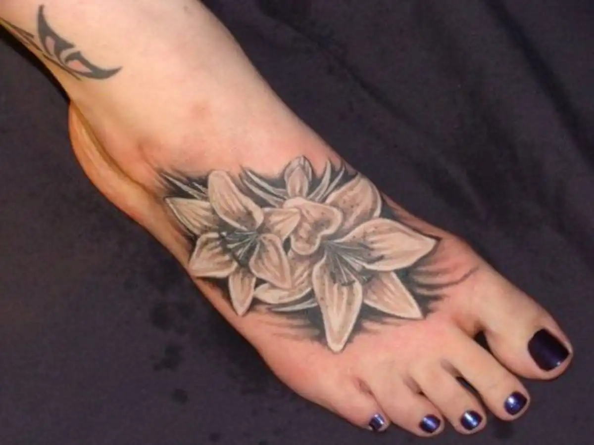 The feet are pretty manageable at first, but as the tattoo session goes on, it’s going to really start to hurt. The very tops of the feet will be the absolute worse. And be prepared for some serious shading and highlighting to kill.